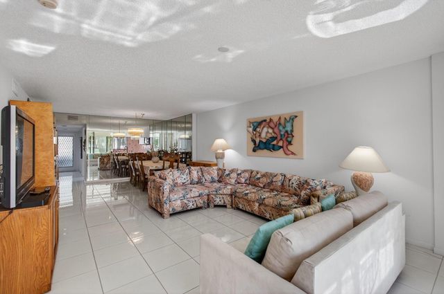 15324 Lakes Of Delray Boulevard 107, Delray Beach, FL 33484