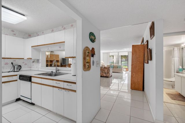 15324 Lakes Of Delray Boulevard 107, Delray Beach, FL 33484