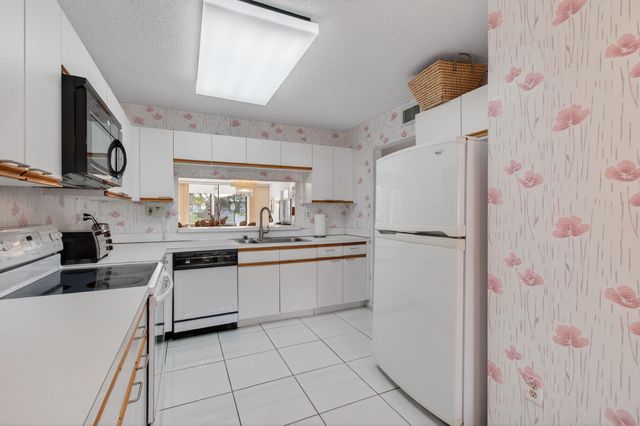 15324 Lakes Of Delray Boulevard 107, Delray Beach, FL 33484