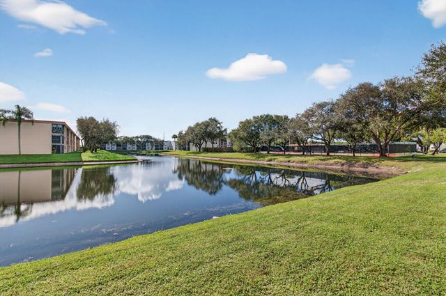 15324 Lakes Of Delray Boulevard 107, Delray Beach, FL 33484