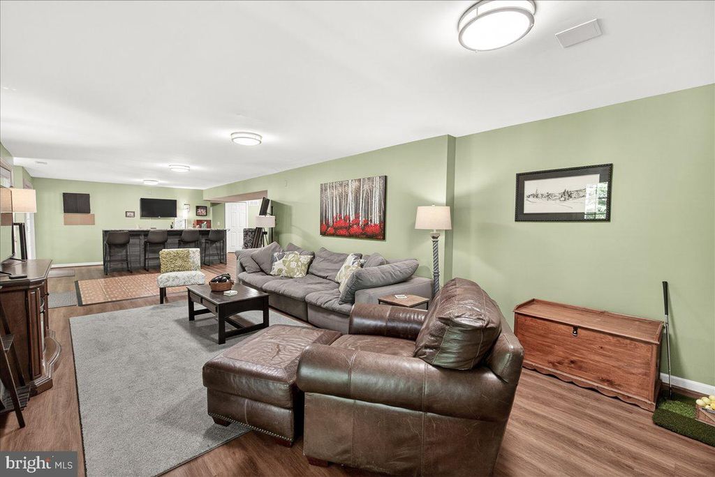 Image 39 of property listing at 10490 LAKERIDGE CT, New Market, MD 21774