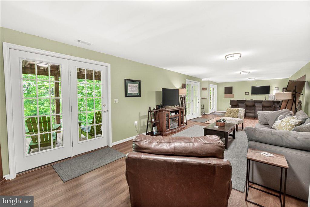 Image 44 of property listing at 10490 LAKERIDGE CT, New Market, MD 21774