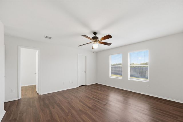 614 Lincoln Avenue, Lavon, TX 75166