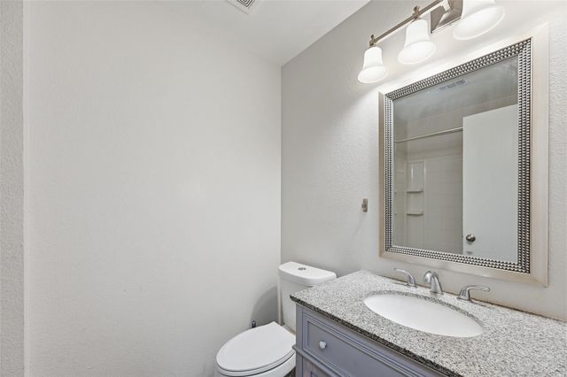 614 Lincoln Avenue, Lavon, TX 75166