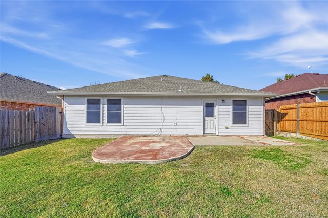 614 Lincoln Avenue, Lavon, TX 75166