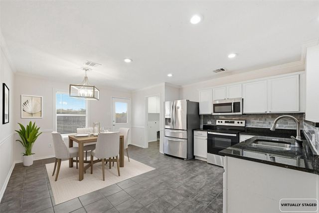 614 Lincoln Avenue, Lavon, TX 75166