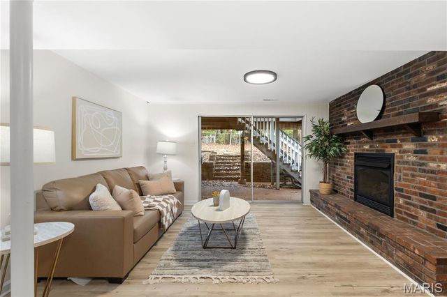 750 Burwick Terrace, Manchester, MO 63021