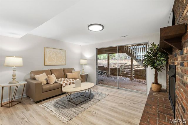 750 Burwick Terrace, Manchester, MO 63021