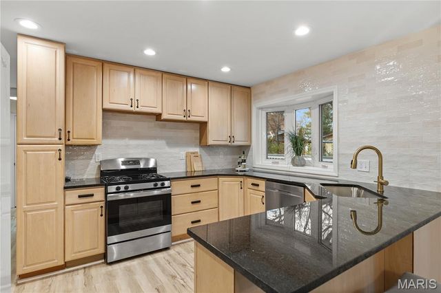 750 Burwick Terrace, Manchester, MO 63021