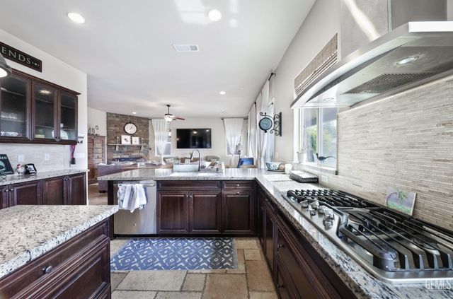 9615 Tortuga Del Mar Drive, Bakersfield, CA 93314