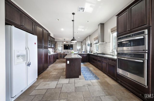 9615 Tortuga Del Mar Drive, Bakersfield, CA 93314