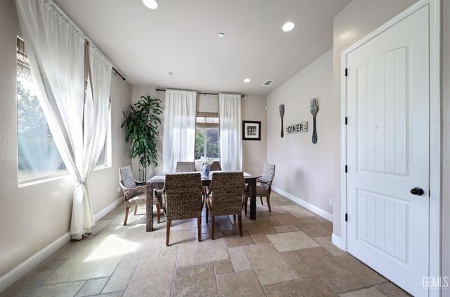 9615 Tortuga Del Mar Drive, Bakersfield, CA 93314