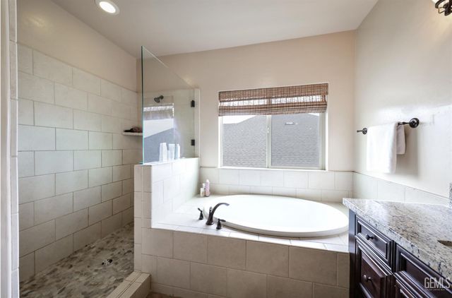 9615 Tortuga Del Mar Drive, Bakersfield, CA 93314