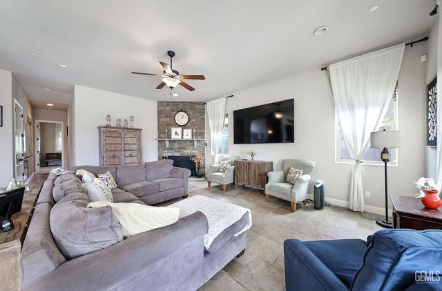 9615 Tortuga Del Mar Drive, Bakersfield, CA 93314