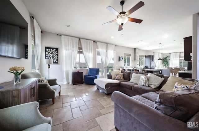 9615 Tortuga Del Mar Drive, Bakersfield, CA 93314