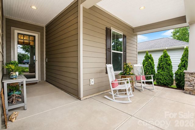 317 Hemlock Bluff Court, Denver, NC 28037