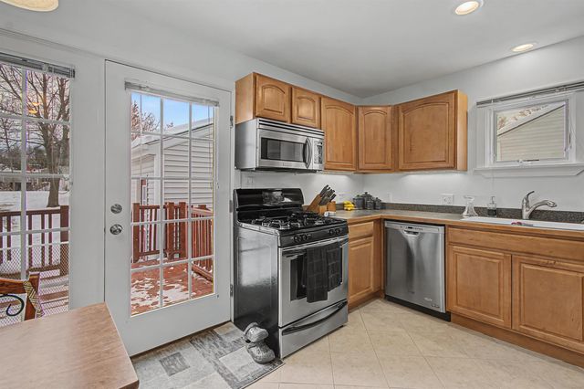 9 Cherokee Avenue, Essex Junction, VT 05452