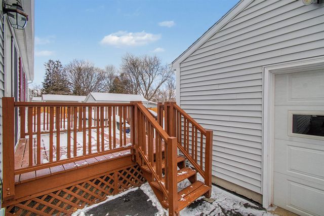 9 Cherokee Avenue, Essex Junction, VT 05452