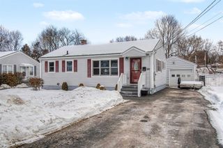 9 Cherokee Avenue, Essex Junction, VT 05452