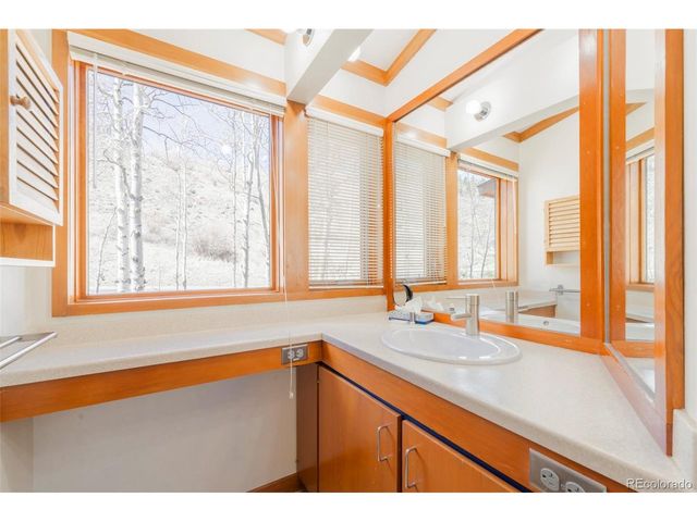 350 Tennis Club Rd 1311, Dillon, CO 80435