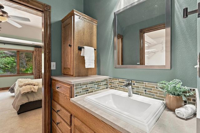 16914 N Triple Butte Cir, Colbert, WA 99005