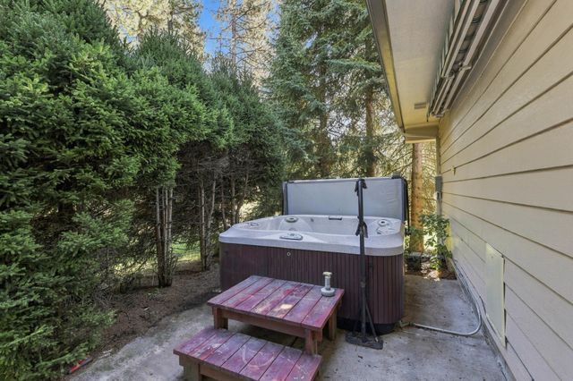 16914 N Triple Butte Cir, Colbert, WA 99005