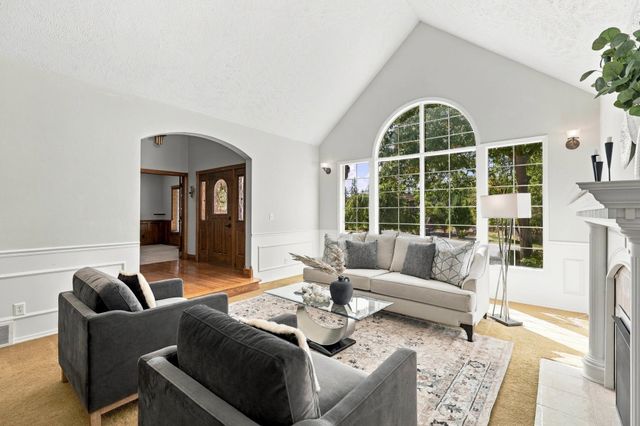 16914 N Triple Butte Cir, Colbert, WA 99005