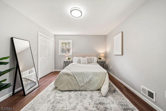 4 Dorothea Ter, Lawrence Twp., NJ 08648