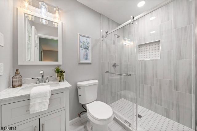 4 Dorothea Ter, Lawrence Twp., NJ 08648