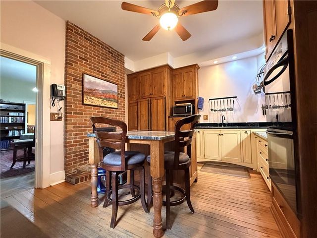 646 LOUISIANA Street, Lawrence, KS 66044