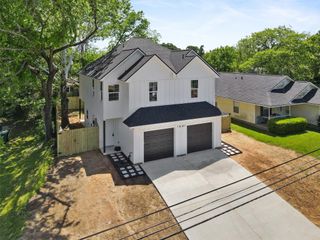 1310 E Alamo Street A-B, Brenham, TX 77833