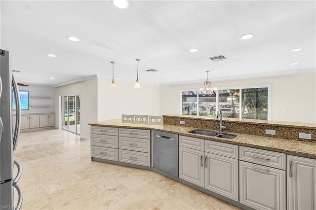 5985 Baker CT, Fort Myers, FL 33919