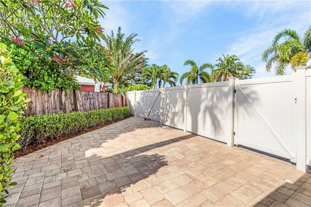 5985 Baker CT, Fort Myers, FL 33919