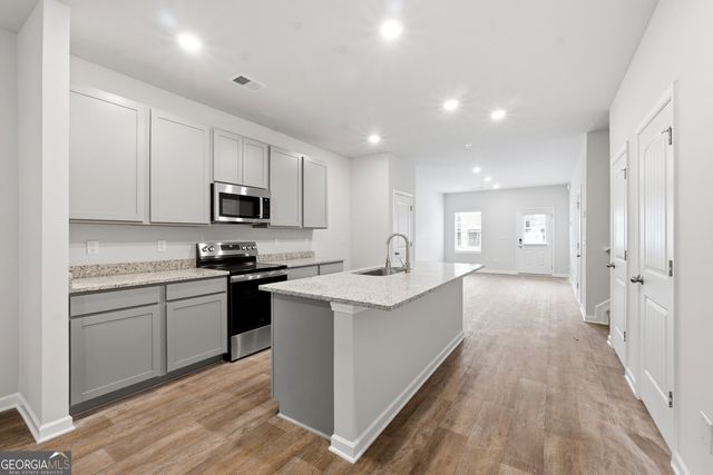 8320 Columbia Court, Palmetto, GA 30268