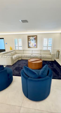 7440 SW 174th St, Palmetto Bay, FL 33157