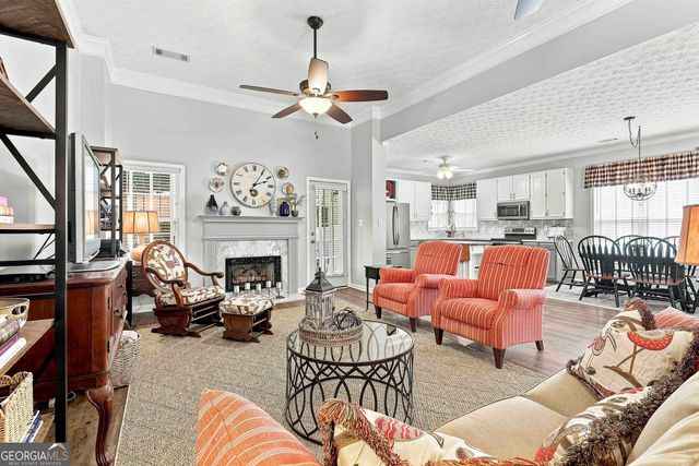 205 Autumn Glen Circle, Fayetteville, GA 30215