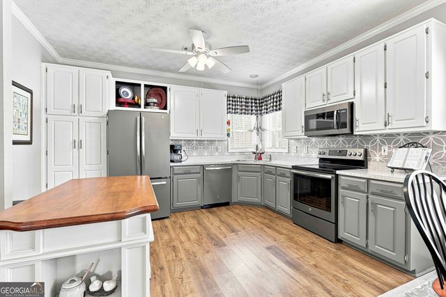 205 Autumn Glen Circle, Fayetteville, GA 30215
