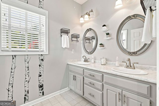 205 Autumn Glen Circle, Fayetteville, GA 30215
