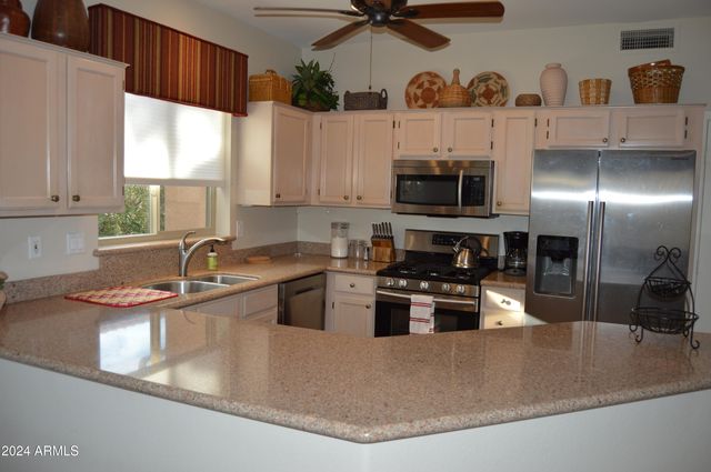 15621 W HERITAGE Drive, Sun City West, AZ 85375