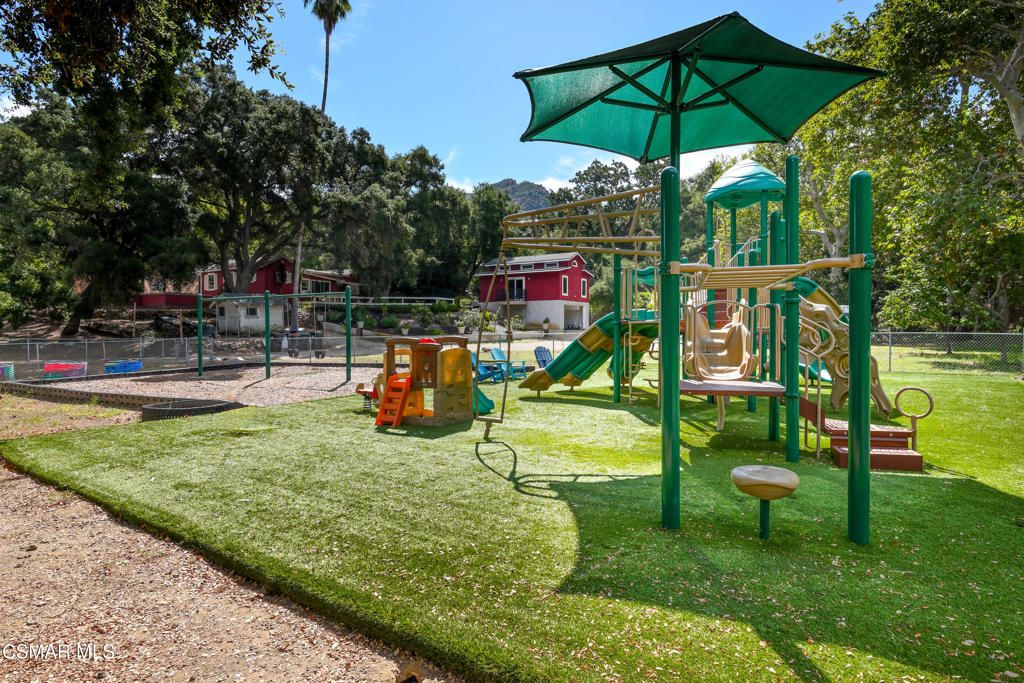 Image 12 of property listing at 30473 Mulholland Highway 170, Agoura Hills, CA 91301