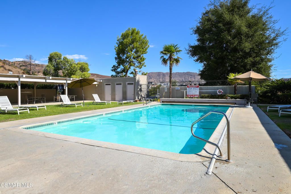 Image 3 of property listing at 30473 Mulholland Highway 170, Agoura Hills, CA 91301