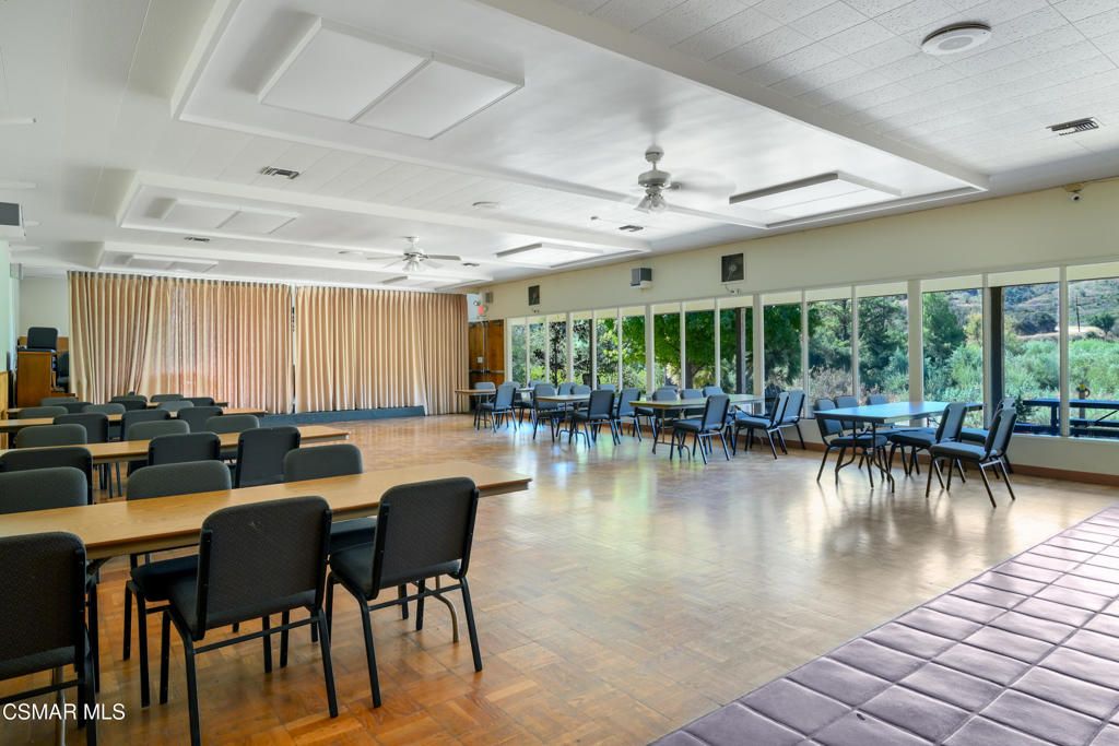 Image 6 of property listing at 30473 Mulholland Highway 170, Agoura Hills, CA 91301