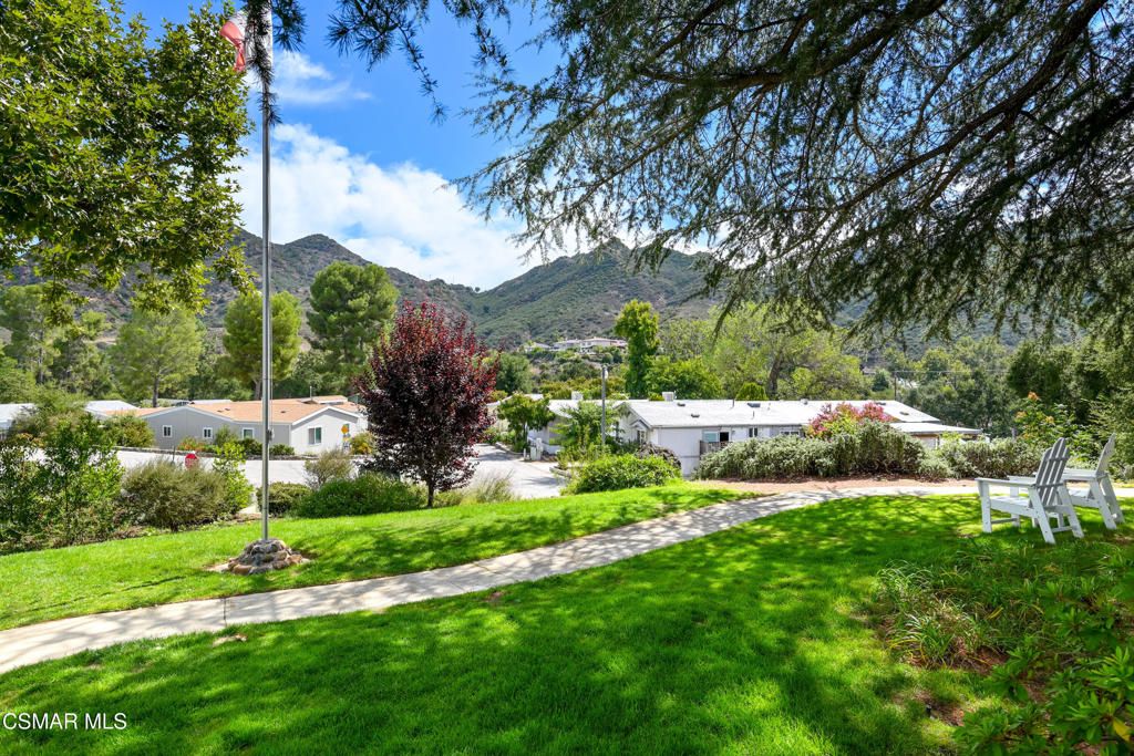 Image 7 of property listing at 30473 Mulholland Highway 170, Agoura Hills, CA 91301