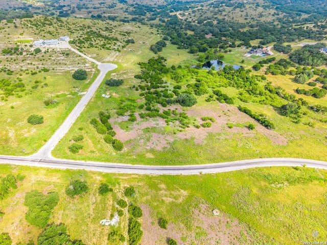 1496 MAJESTIC HILLS DR, Blanco, TX 78606
