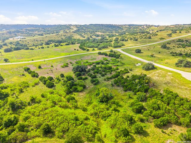 1496 MAJESTIC HILLS DR, Blanco, TX 78606