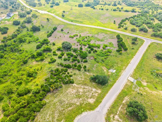 1496 MAJESTIC HILLS DR, Blanco, TX 78606