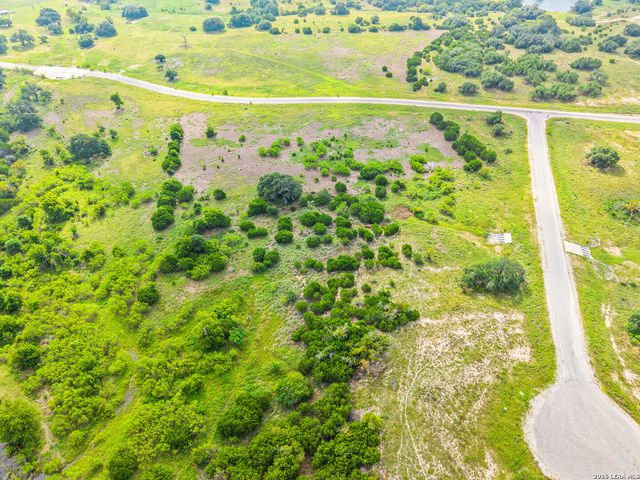 1496 MAJESTIC HILLS DR, Blanco, TX 78606