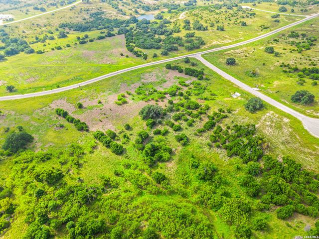 1496 MAJESTIC HILLS DR, Blanco, TX 78606