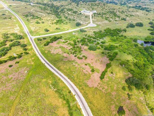 1496 MAJESTIC HILLS DR, Blanco, TX 78606