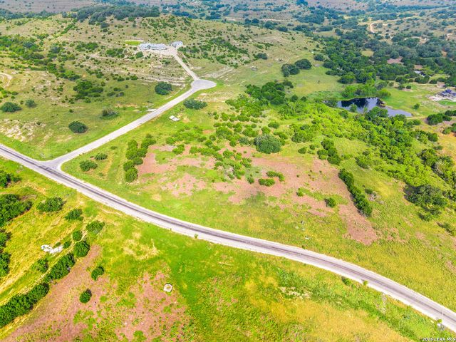1496 MAJESTIC HILLS DR, Blanco, TX 78606